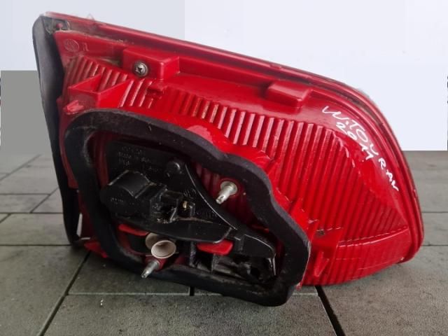 bontott VW TOURAN Jobb Belső Hátsó Lámpa