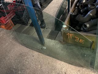 bontott VW TOURAN Jobb első Ablak