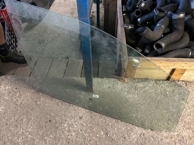 bontott VW TOURAN Jobb első Ablak