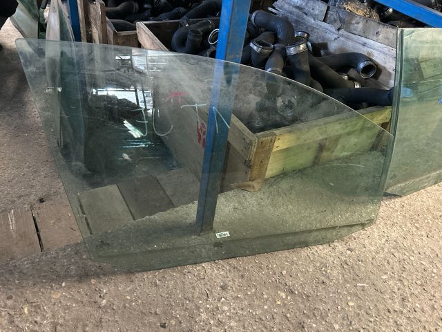 bontott VW TOURAN Jobb első Ablak