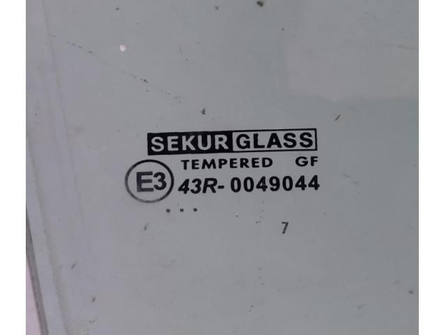 bontott VW TOURAN Jobb első Ablak