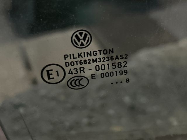 bontott VW TOURAN Jobb első Ablak