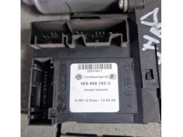 bontott VW TOURAN Jobb első Ablakemelő Motor