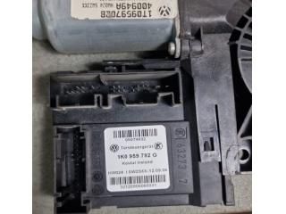 bontott VW TOURAN Jobb első Ablakemelő Motor