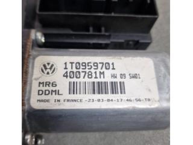 bontott VW TOURAN Jobb első Ablakemelő Motor