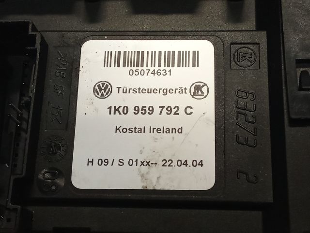 bontott VW TOURAN Jobb első Ablakemelő Motor