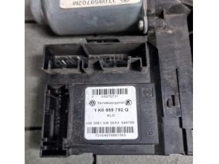 bontott VW TOURAN Jobb első Ablakemelő Motor