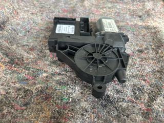 bontott VW TOURAN Jobb első Ablakemelő Motor