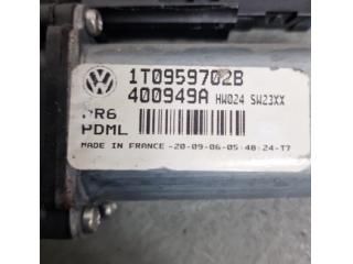 bontott VW TOURAN Jobb első Ablakemelő Motor