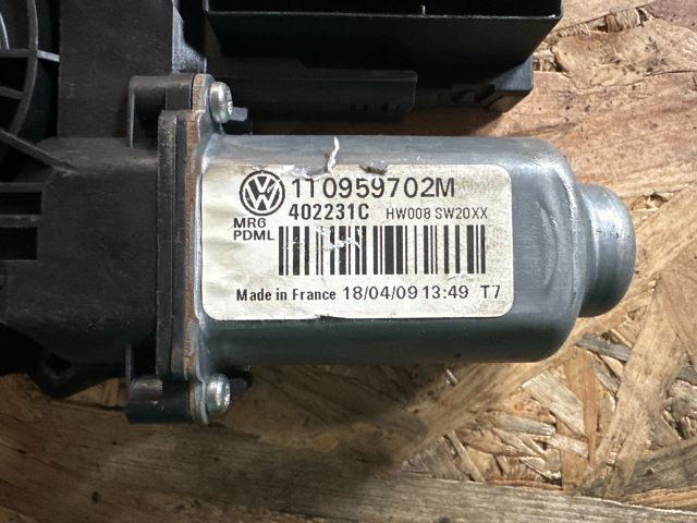 bontott VW TOURAN Jobb első Ablakemelő Motor