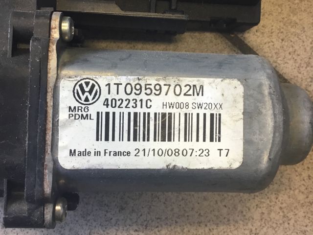 bontott VW TOURAN Jobb első Ablakemelő Motor