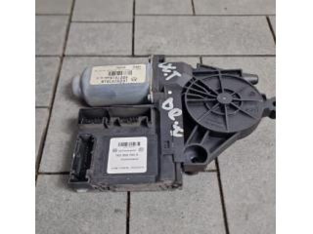 bontott VW TOURAN Jobb első Ablakemelő Motor