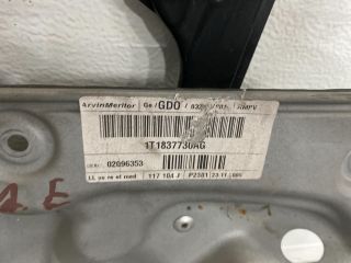 bontott VW TOURAN Jobb első Ablakemelő Szerkezet (Elektromos)