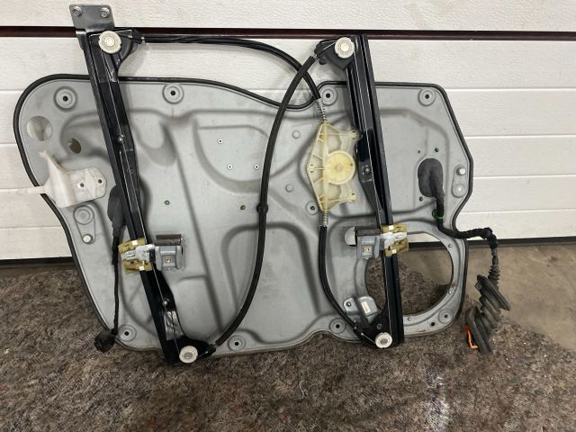 bontott VW TOURAN Jobb első Ablakemelő Szerkezet (Elektromos)