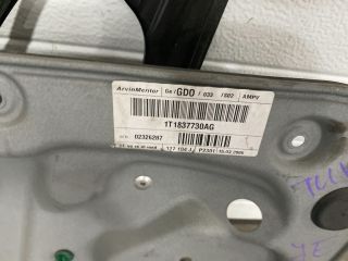 bontott VW TOURAN Jobb első Ablakemelő Szerkezet (Elektromos)