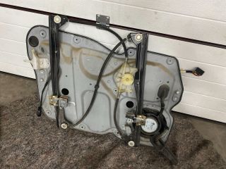 bontott VW TOURAN Jobb első Ablakemelő Szerkezet (Elektromos)