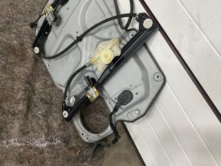 bontott VW TOURAN Jobb első Ablakemelő Szerkezet (Elektromos)