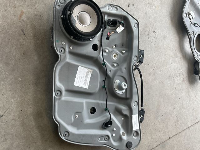 bontott VW TOURAN Jobb első Ablakemelő Szerkezet (Elektromos)
