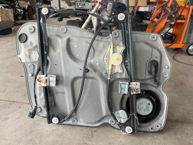 bontott VW TOURAN Jobb első Ablakemelő Szerkezet (Elektromos)