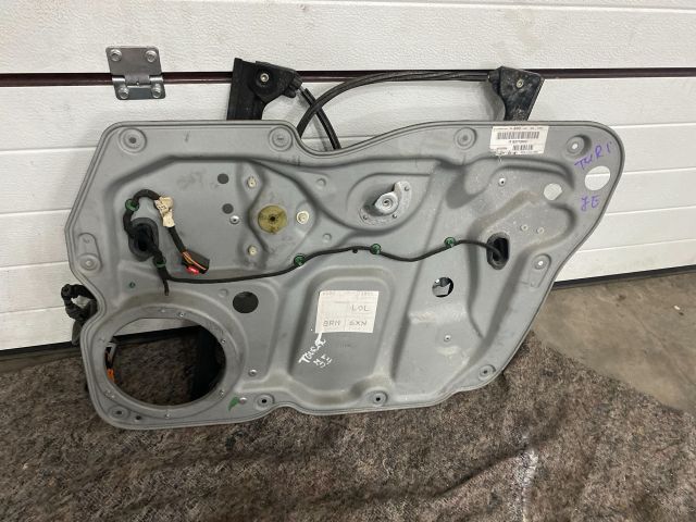 bontott VW TOURAN Jobb első Ablakemelő Szerkezet (Elektromos)