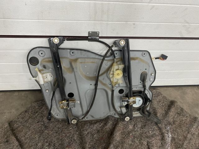 bontott VW TOURAN Jobb első Ablakemelő Szerkezet (Elektromos)