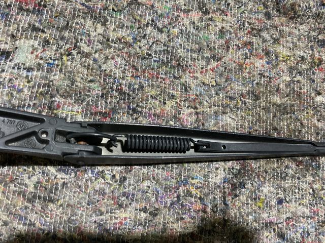 bontott VW TOURAN Jobb első Ablaktörlő Kar