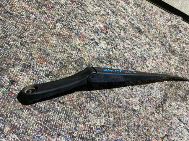 bontott VW TOURAN Jobb első Ablaktörlő Kar