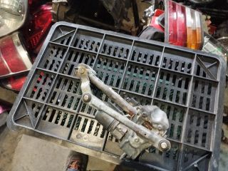 bontott VW TOURAN Jobb első Ablaktörlő Motor