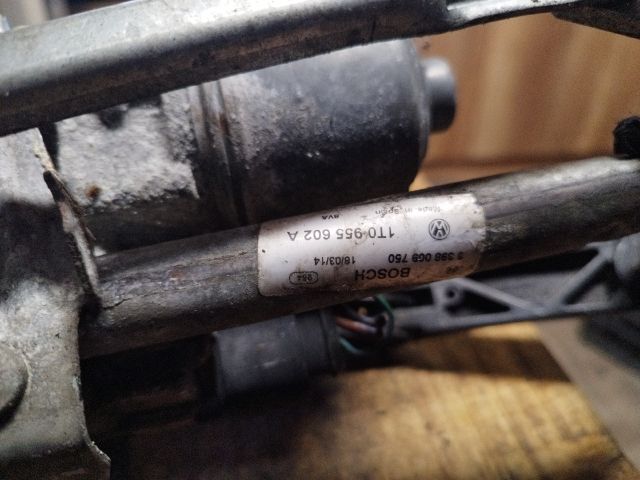 bontott VW TOURAN Jobb első Ablaktörlő Motor