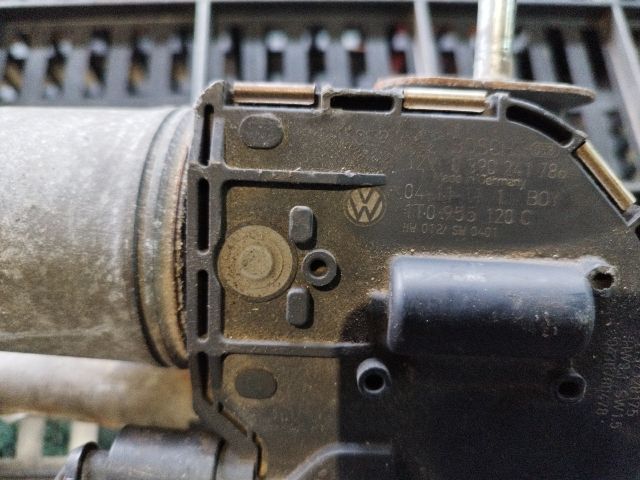 bontott VW TOURAN Jobb első Ablaktörlő Motor