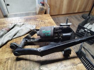 bontott VW TOURAN Jobb első Ablaktörlő Motor