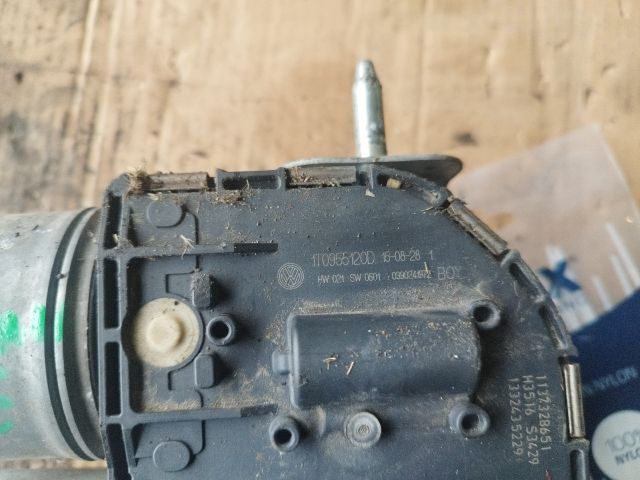 bontott VW TOURAN Jobb első Ablaktörlő Motor