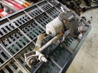 bontott VW TOURAN Jobb első Ablaktörlő Motor