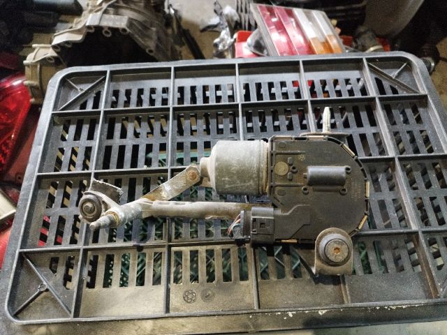 bontott VW TOURAN Jobb első Ablaktörlő Motor