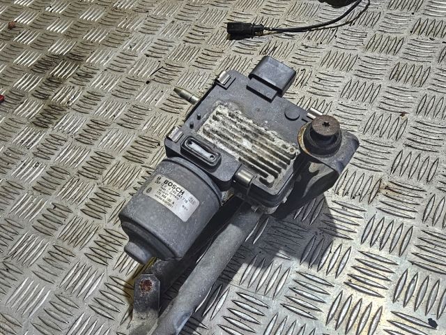 bontott VW TOURAN Jobb első Ablaktörlő Motor