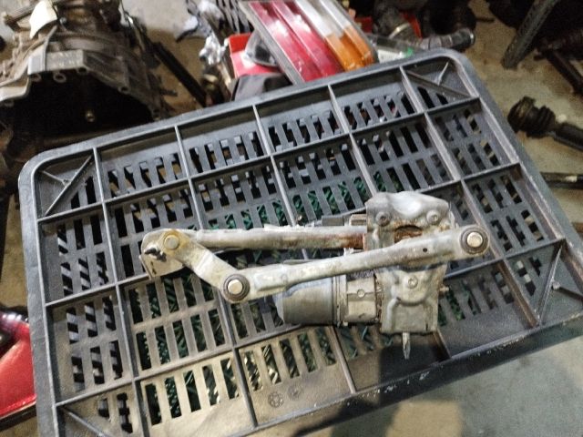 bontott VW TOURAN Jobb első Ablaktörlő Motor