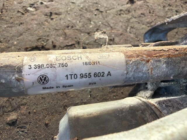 bontott VW TOURAN Jobb első Ablaktörlő Szerkezet