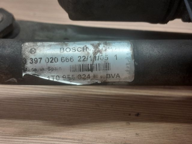 bontott VW TOURAN Jobb első Ablaktörlő Szerkezet