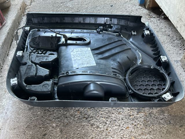 bontott VW TOURAN Jobb első Ajtó Kárpit