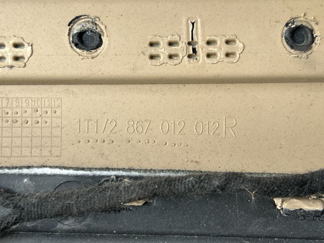 bontott VW TOURAN Jobb első Ajtó Kárpit