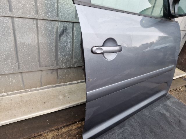 bontott VW TOURAN Jobb első Ajtó (Részeivel)