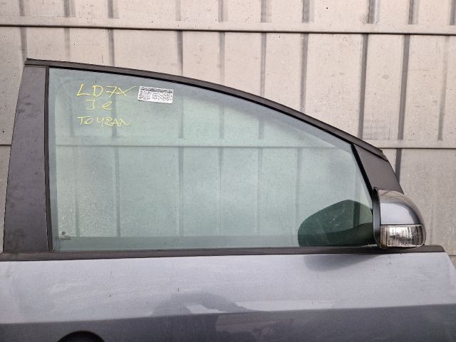 bontott VW TOURAN Jobb első Ajtó (Részeivel)