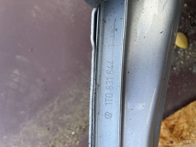 bontott VW TOURAN Jobb első Ajtó (Üres lemez)