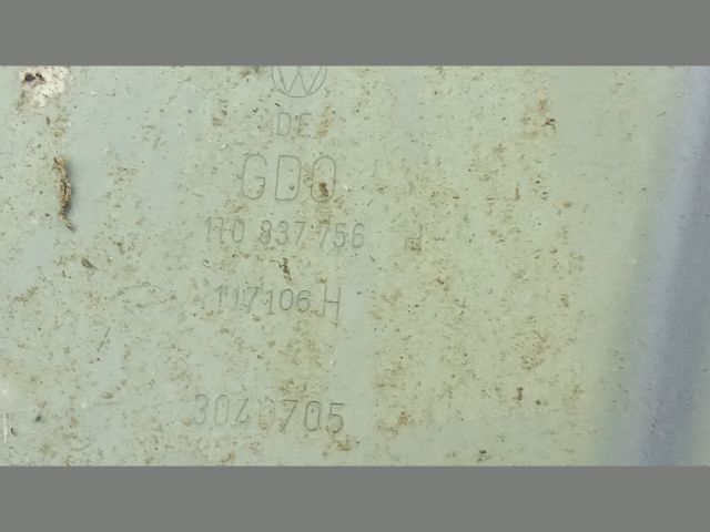 bontott VW TOURAN Jobb első Ajtó (Üres lemez)