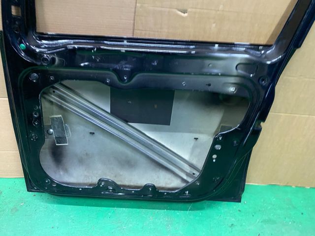 bontott VW TOURAN Jobb első Ajtó (Üres lemez)