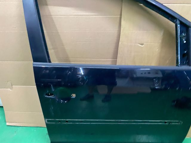 bontott VW TOURAN Jobb első Ajtó (Üres lemez)