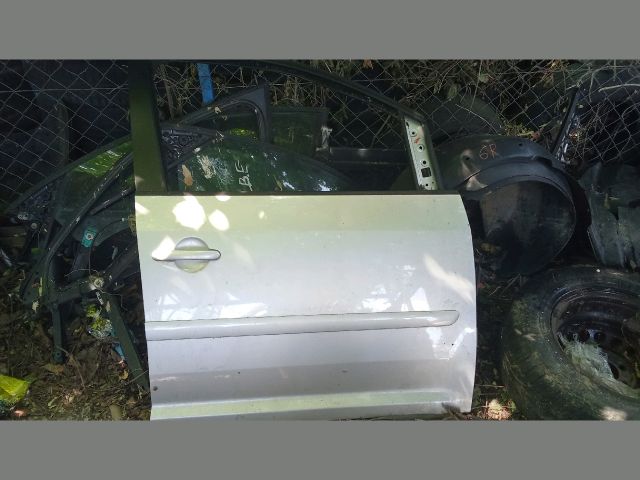 bontott VW TOURAN Jobb első Ajtó (Üres lemez)