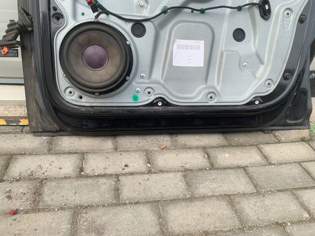 bontott VW TOURAN Jobb első Ajtó (Üres lemez)