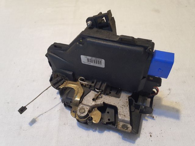 bontott VW TOURAN Jobb első Ajtózár