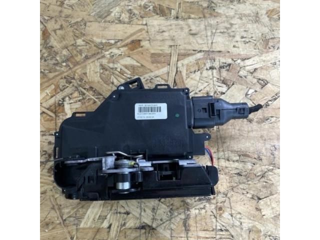 bontott VW TOURAN Jobb első Ajtózár